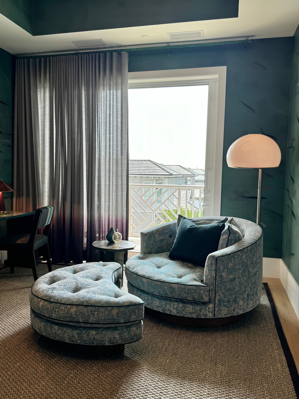 Img_6439 scoop chair and ottoman install-60-xxx